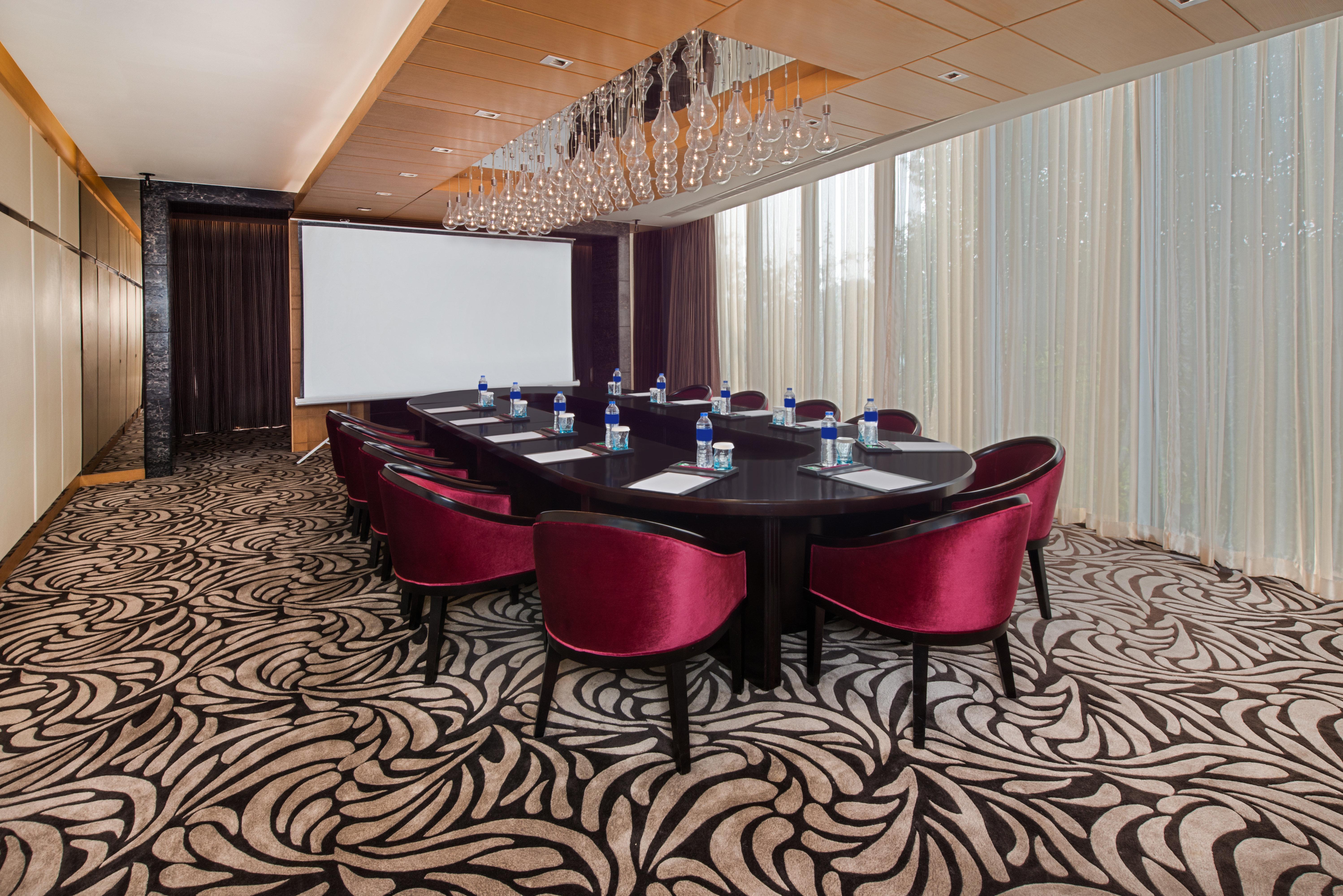 Crowne Plaza Shanghai Xiayang Lake By Ihg Qingpu Exterior photo