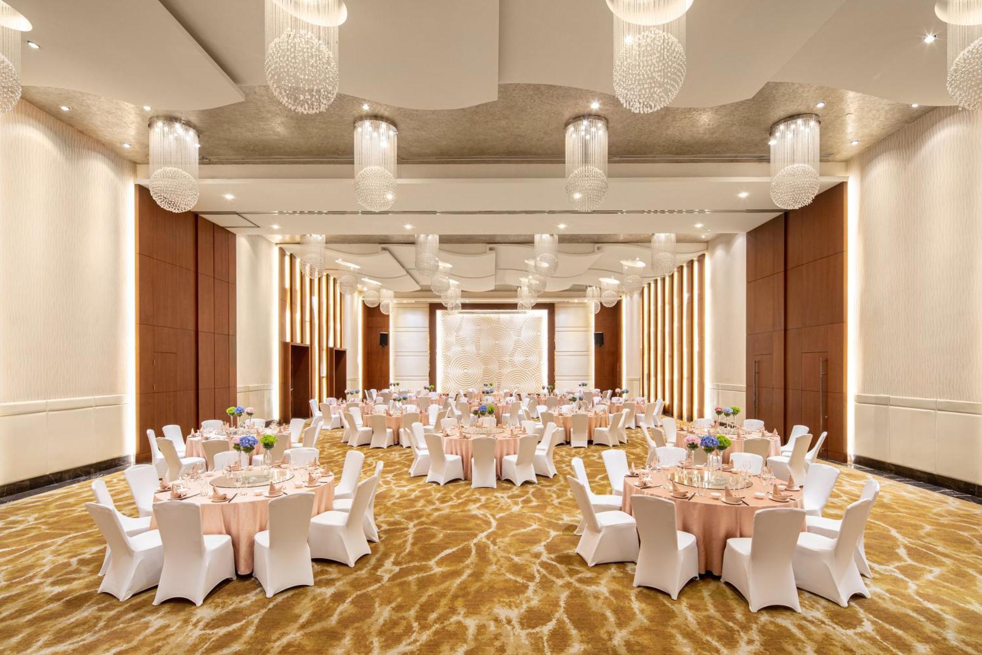 Crowne Plaza Shanghai Xiayang Lake By Ihg Qingpu Exterior photo